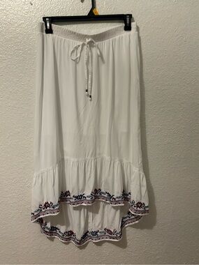 Time and Tru White High-Low Tiered Skirt with Embroidered Hem